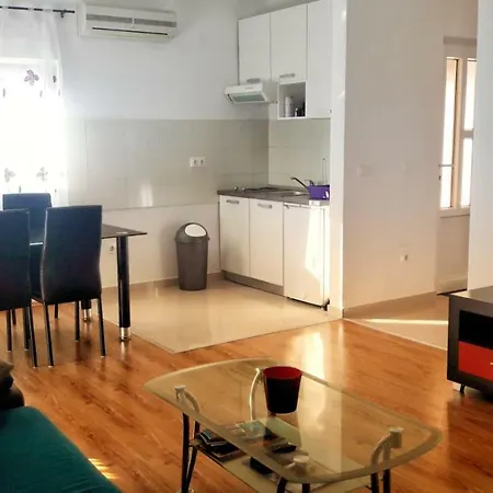 Apartman Kolan * Kolan